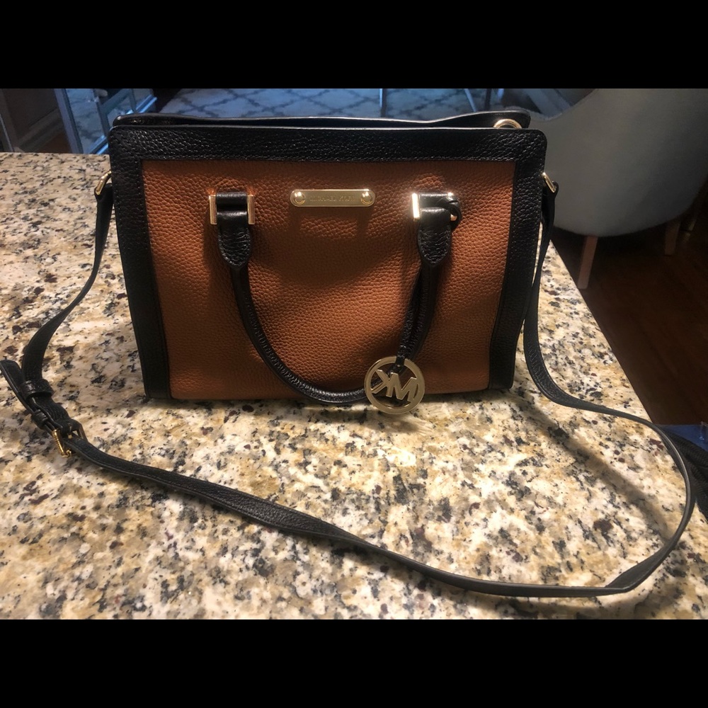 Michael Kors Collins Bag